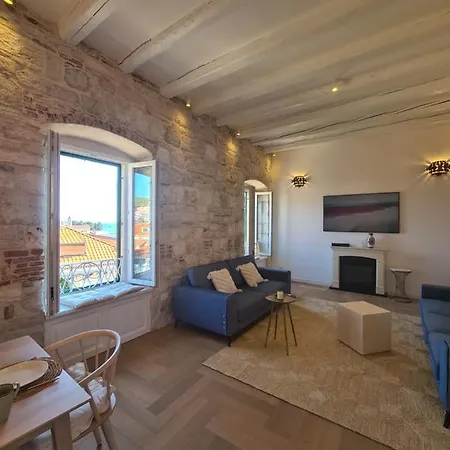 Apartamento Tomazina Vis